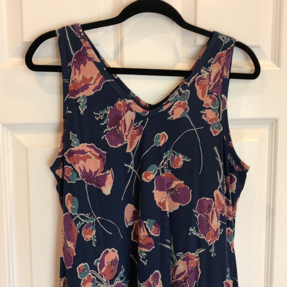 Philosophy navy floral v neck dress